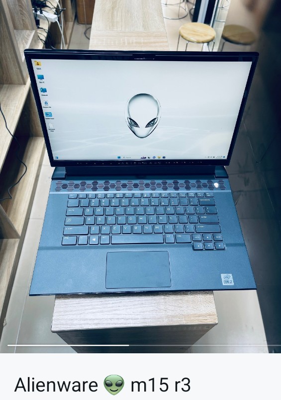 USD $900.00 Alienware 👽 m15 r3