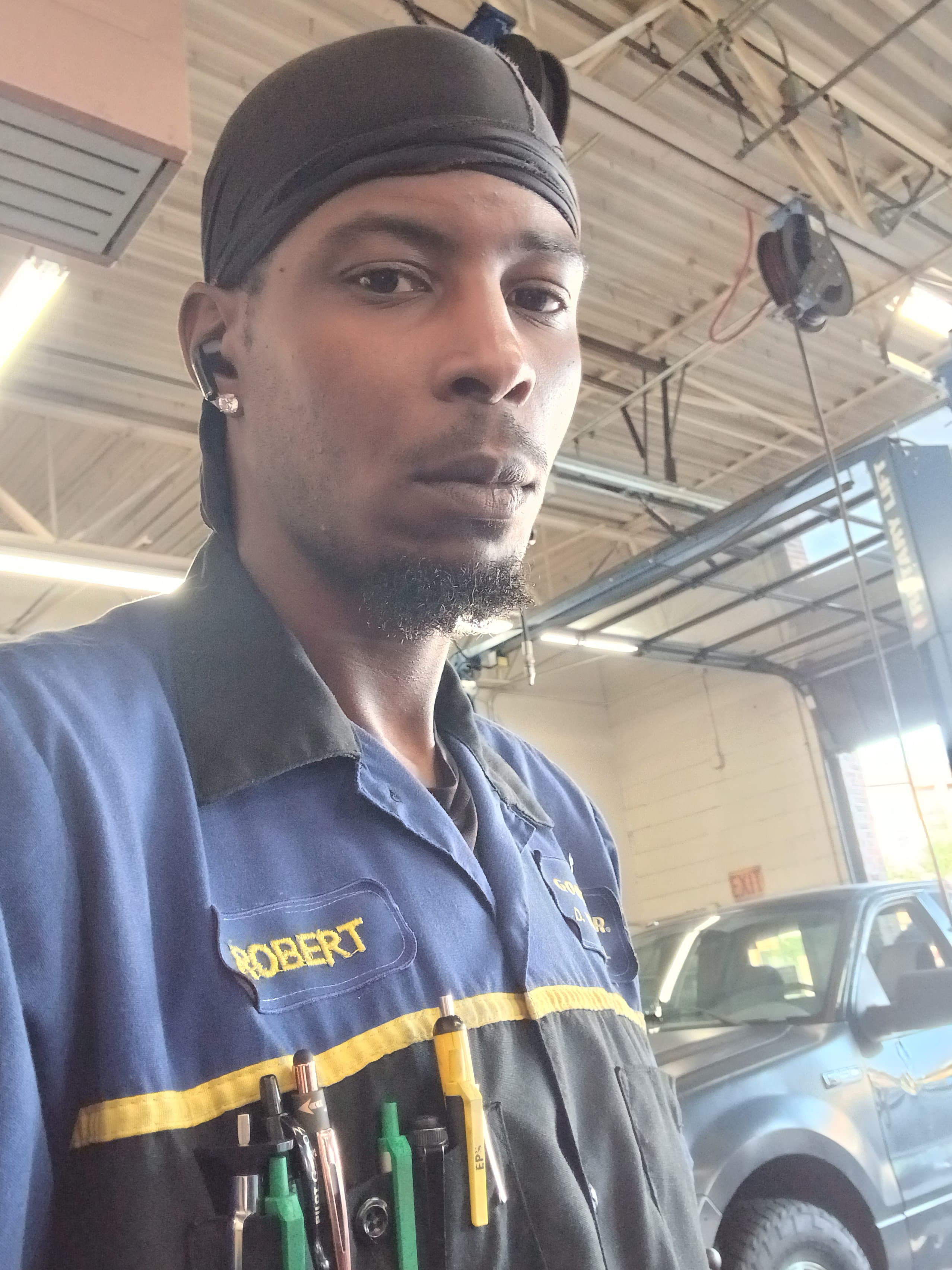 Robert's Mechanic Shop