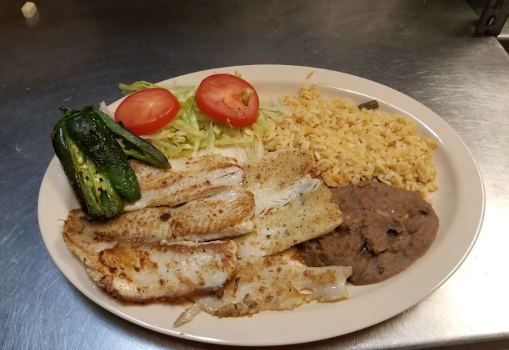 Las Brisas Lounge & Bar Restaurant