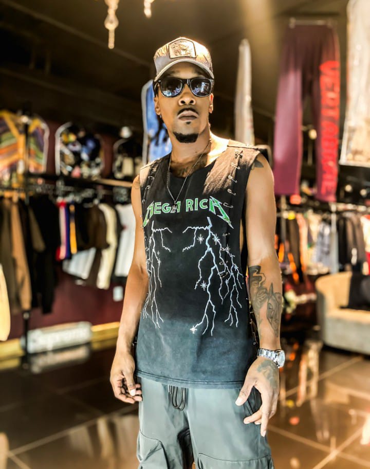 Mikealrxzay Fashion Stylist Designer & Music Artist/Model